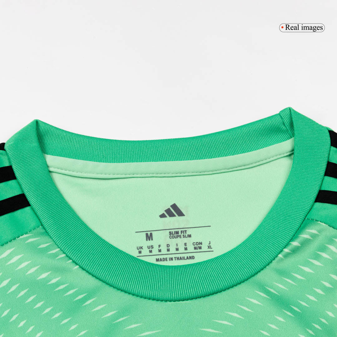 Men's Bayern Munich 2025/26 Soccer Jersey